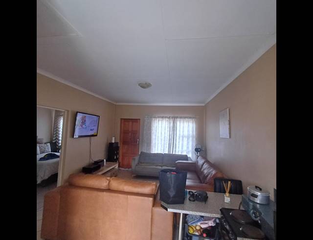 2 BEDROOM TOWNHOUSE RENTED IN RIVERSDALE